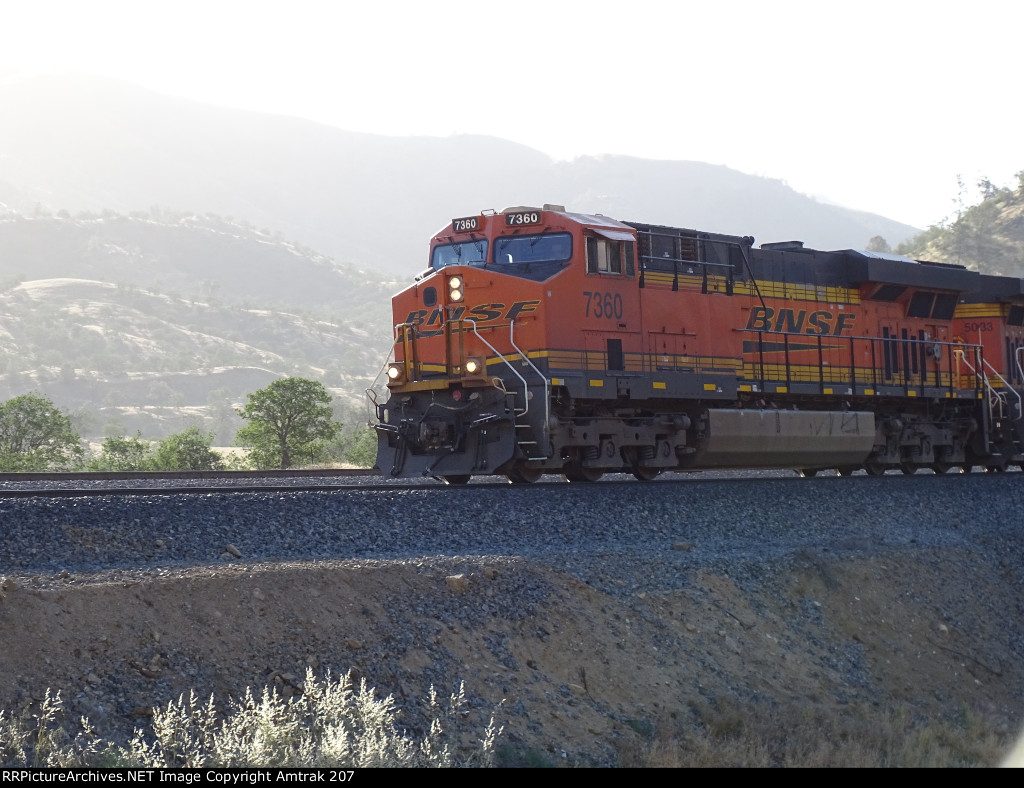 BNSF 7360